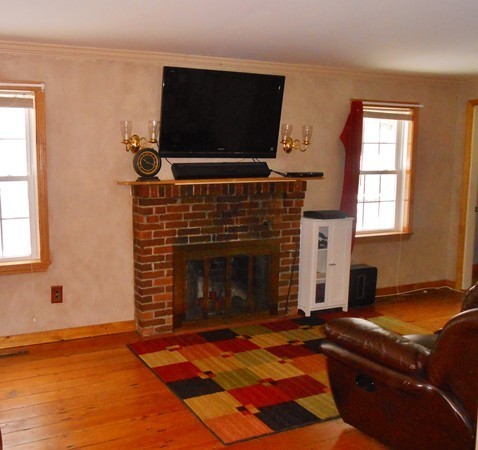 14 Lake View Road Weymouth, MA 02189 - Photo 8 of 17 Gallery Image 8