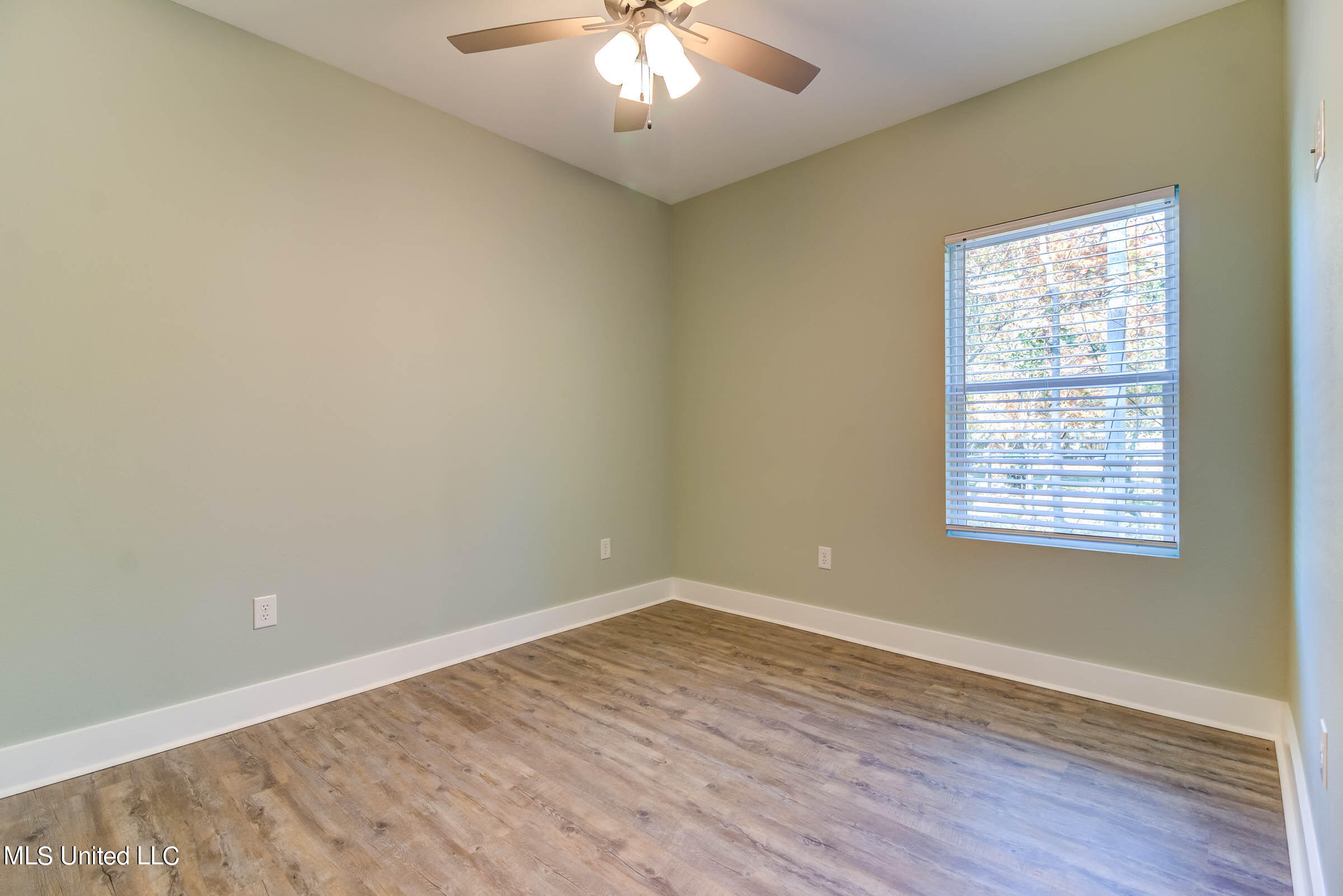14055 Marie Road Gulfport, MS 39503 - Photo 26 of 47 14055 Marie Rd (30)