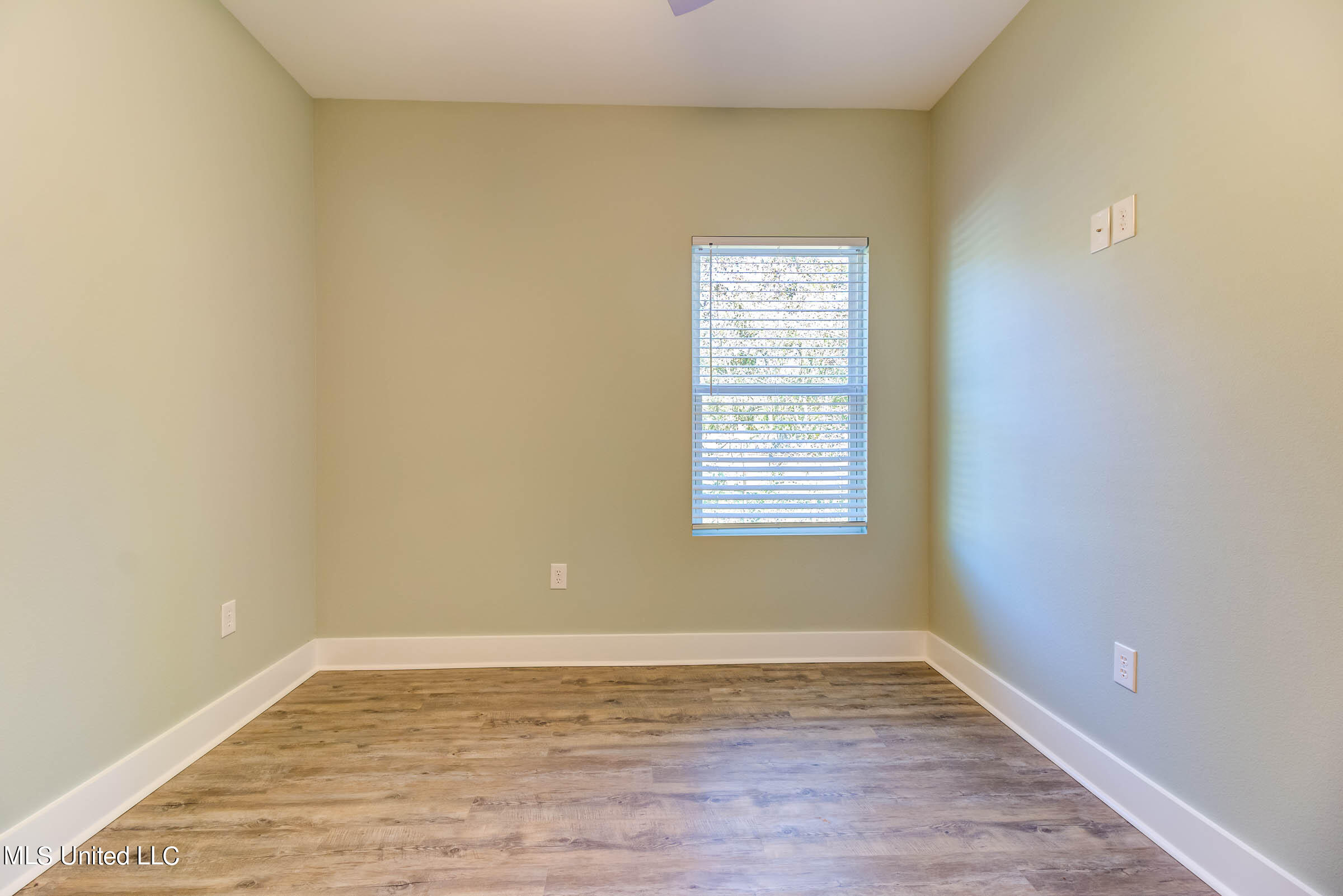 14055 Marie Road Gulfport, MS 39503 - Photo 27 of 47 14055 Marie Rd (31)