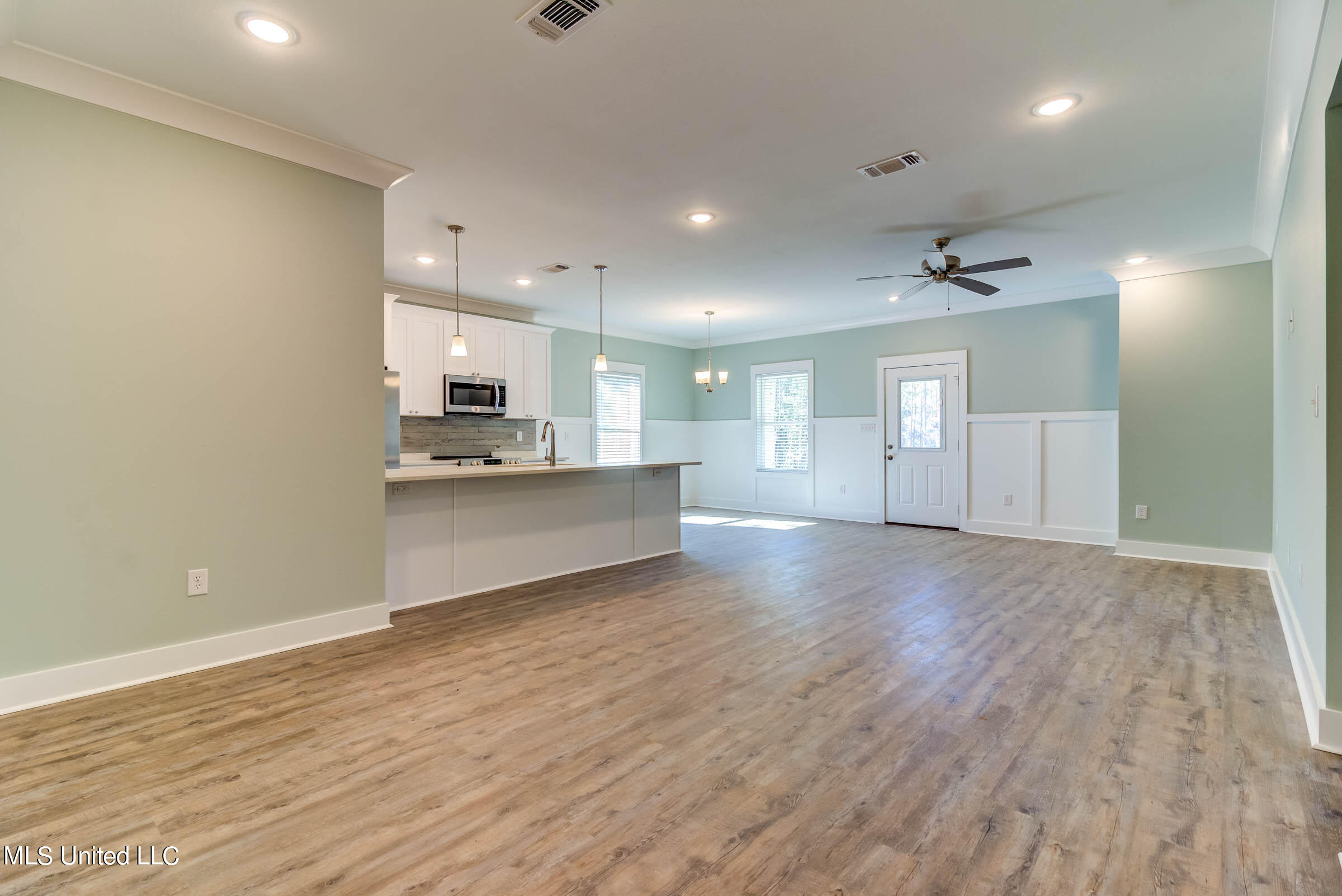 14055 Marie Road Gulfport, MS 39503 - Photo 3 of 47 14055 Marie Rd (6)