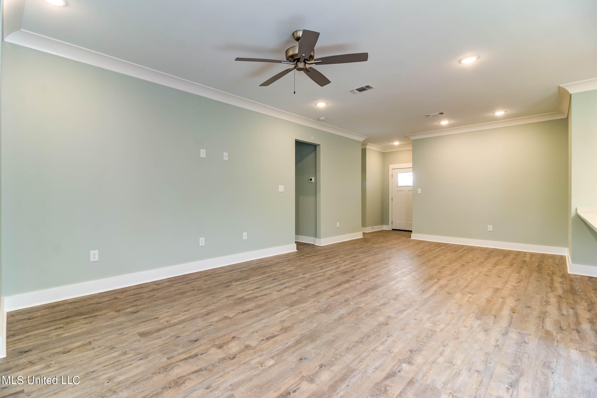 14055 Marie Road Gulfport, MS 39503 - Photo 6 of 47 14055 Marie Rd (9)