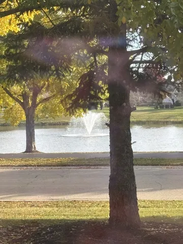 $324,900 | 16300 Crescent Lake Drive, Crest Hill, IL 60403