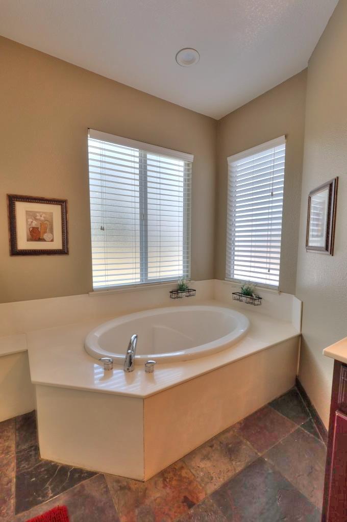 6801 Varni Way Hughson, CA 95326 - Photo 37 of 70