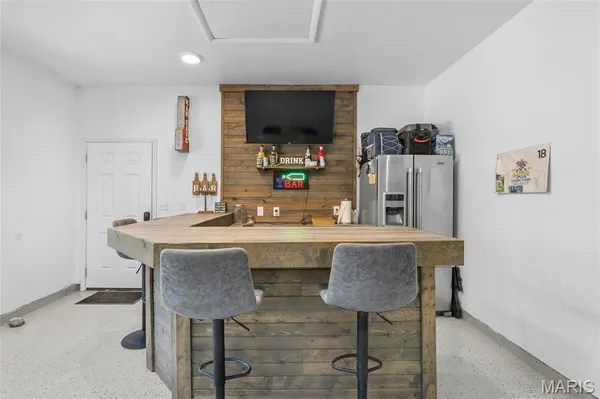 $540,000 | 2100 Marine Road, Highland, IL 62249