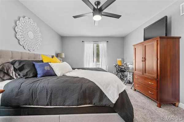 $540,000 | 2100 Marine Road, Highland, IL 62249