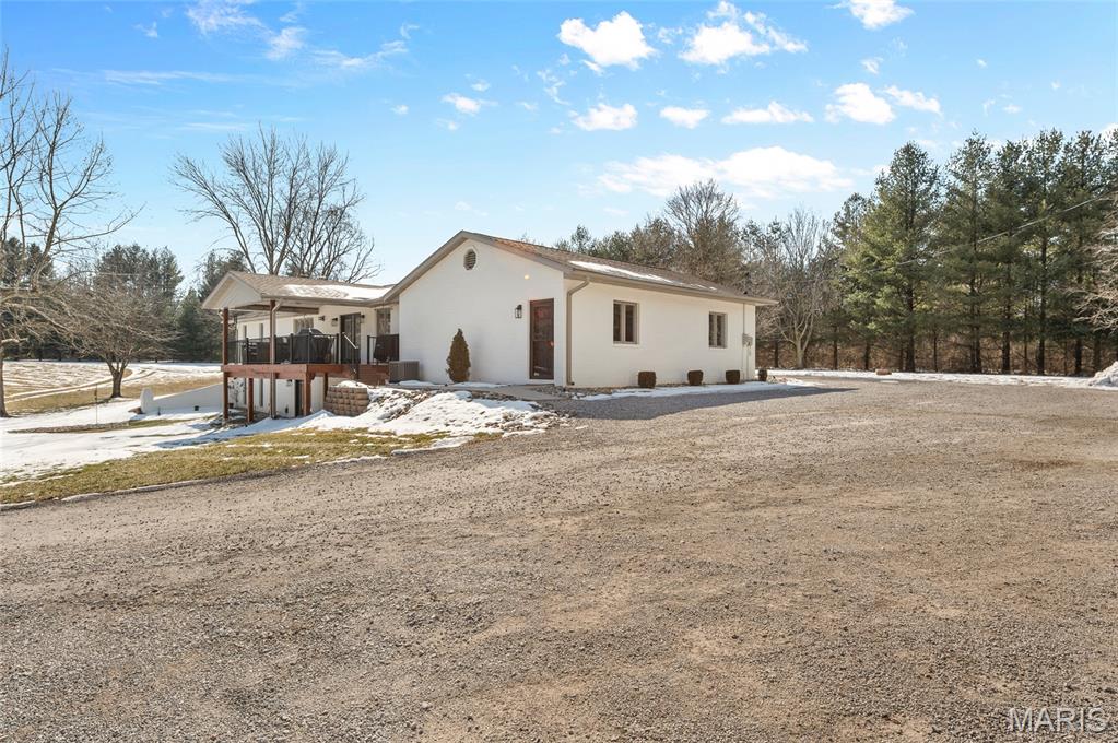 2100 Marine Road Highland, IL 62249 - Photo 5 of 52