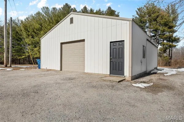 $540,000 | 2100 Marine Road, Highland, IL 62249