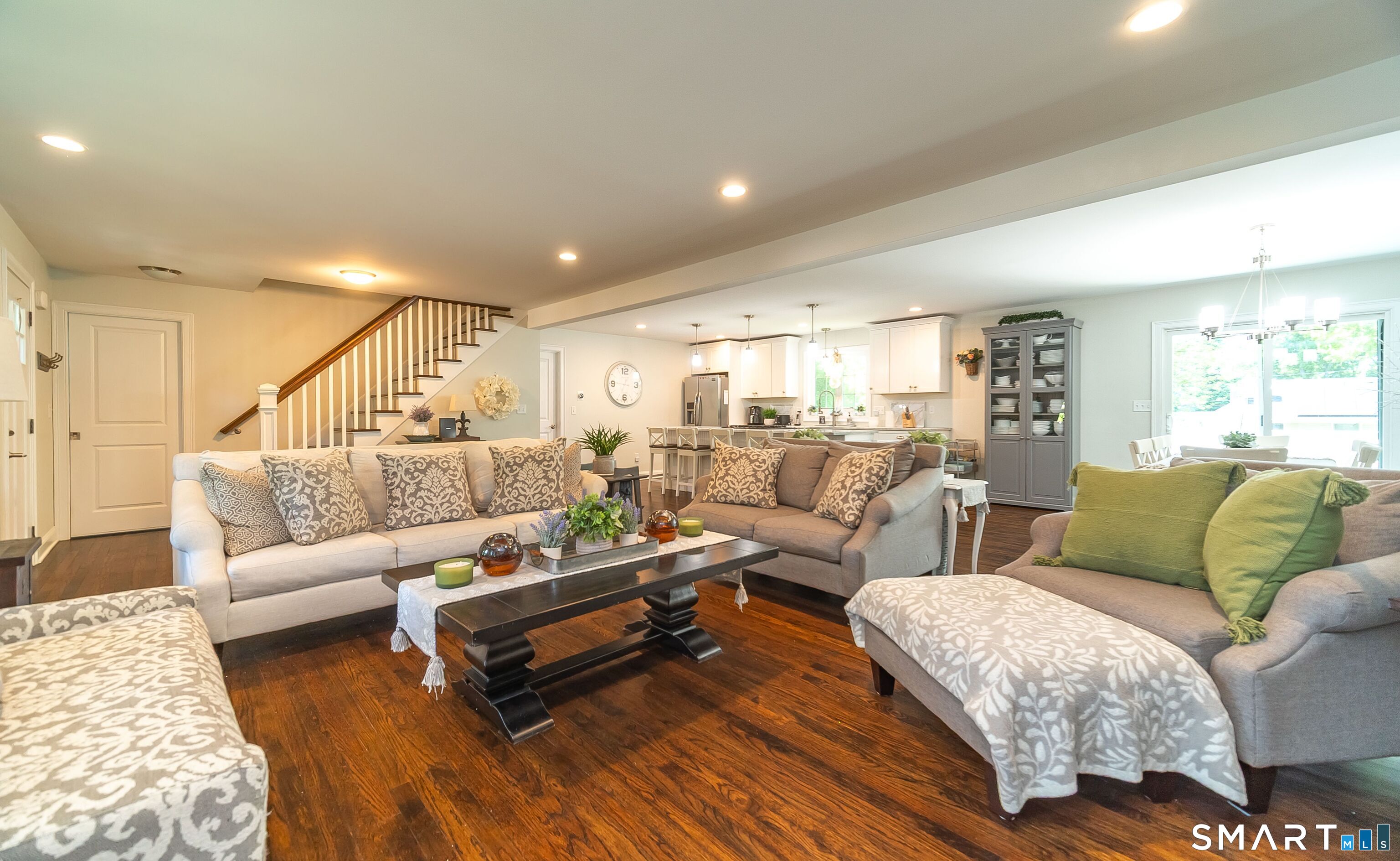 1364 Ridge Road North Haven, CT 06473 - Photo 8 of 40