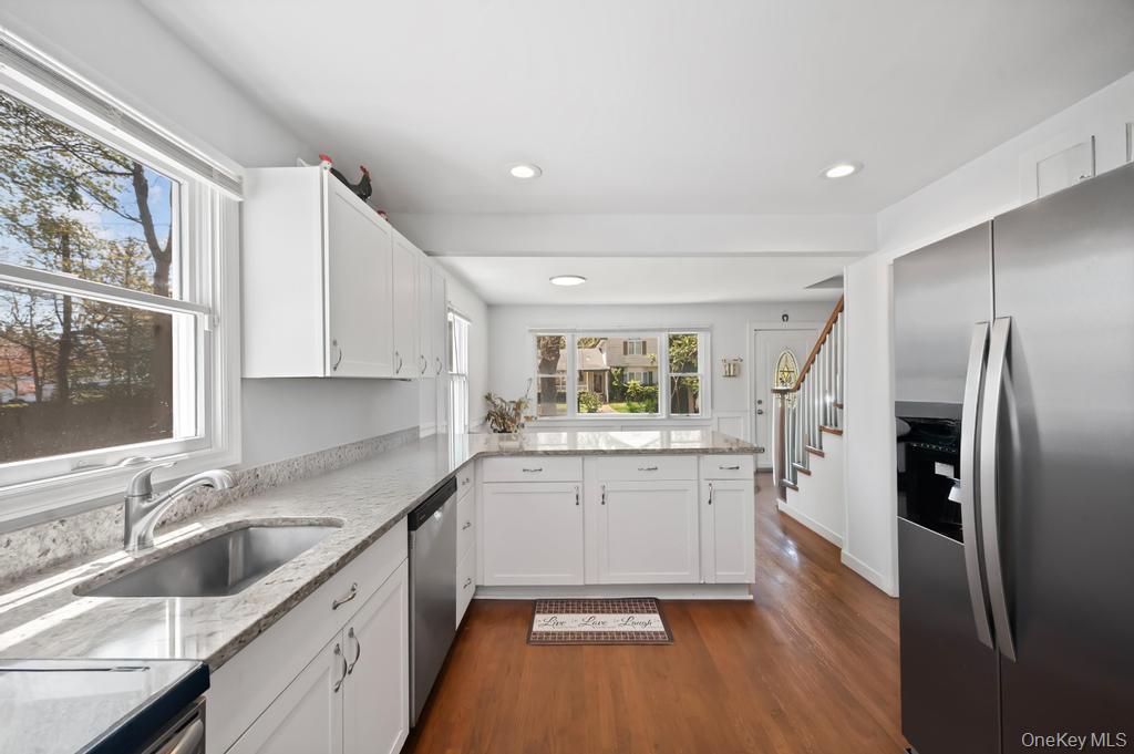 41 Babylon Street Mastic, NY 11950 - Photo 13 of 33