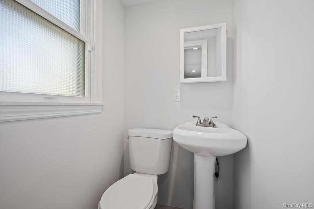 41 Babylon Street Mastic, NY 11950 - Photo 22 of 33