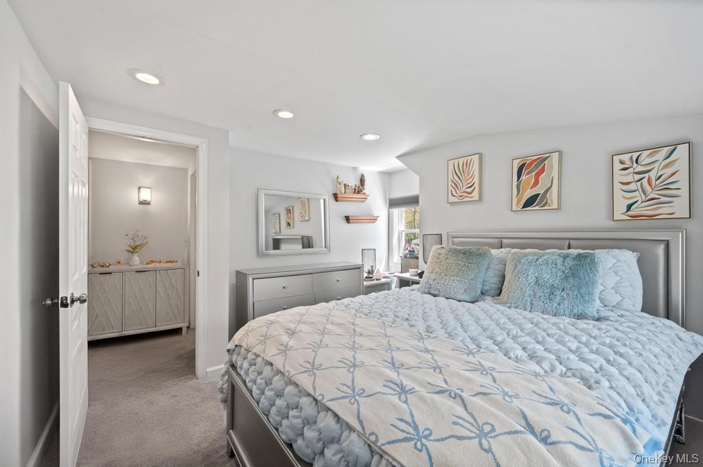 41 Babylon Street Mastic, NY 11950 - Photo 29 of 33