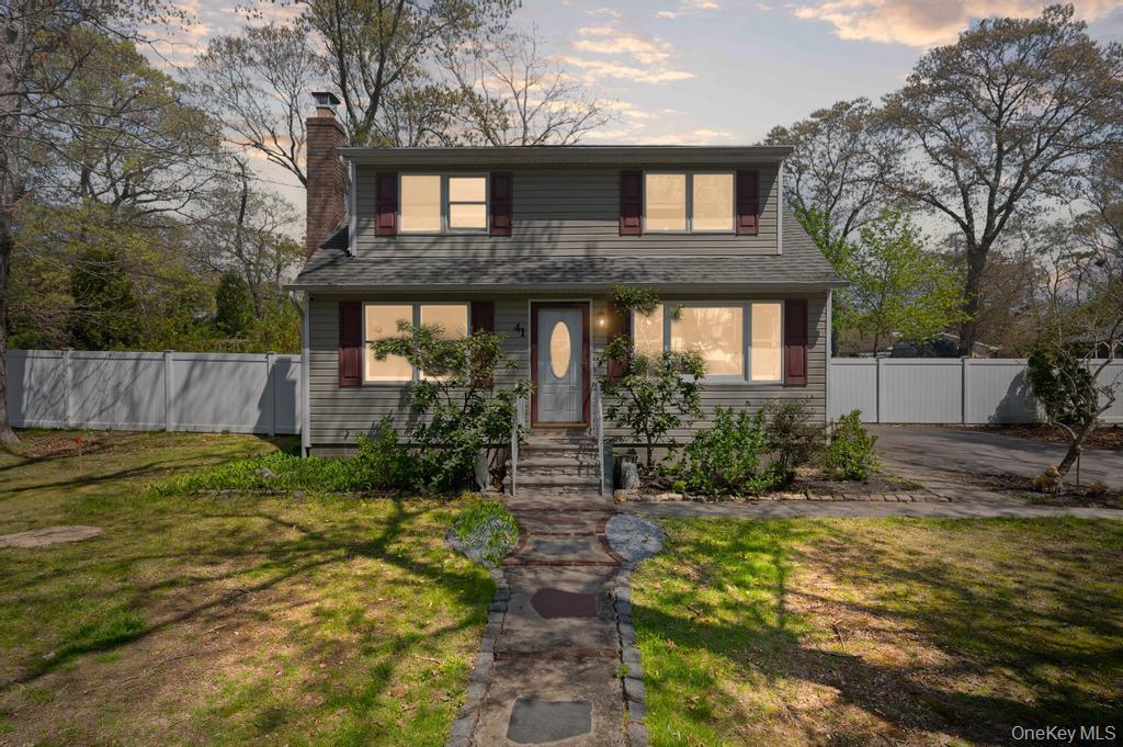 41 Babylon Street Mastic, NY 11950 - Photo 30 of 33