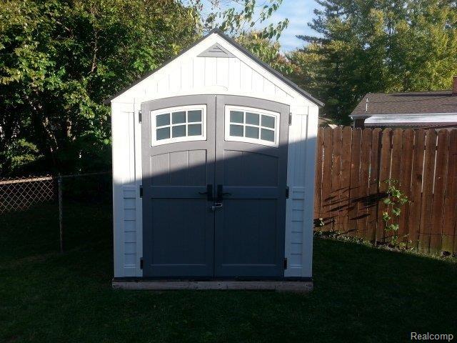 11300 Erdmann Road Sterling Heights, MI 48314 - Photo 26 of 26 20131012_171717.jpg