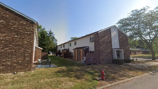 $695 | 351 West Fairview Avenue, Other, OH 43105