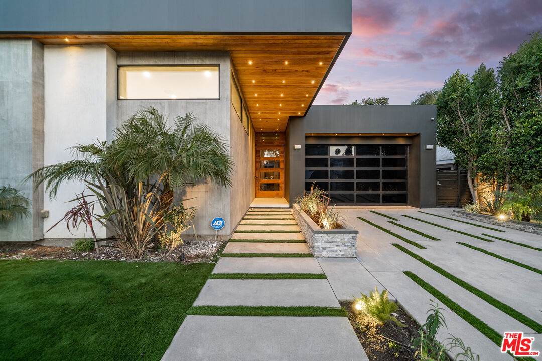 4458 Mammoth Avenue Sherman Oaks, CA 91423 - Photo 6 of 70