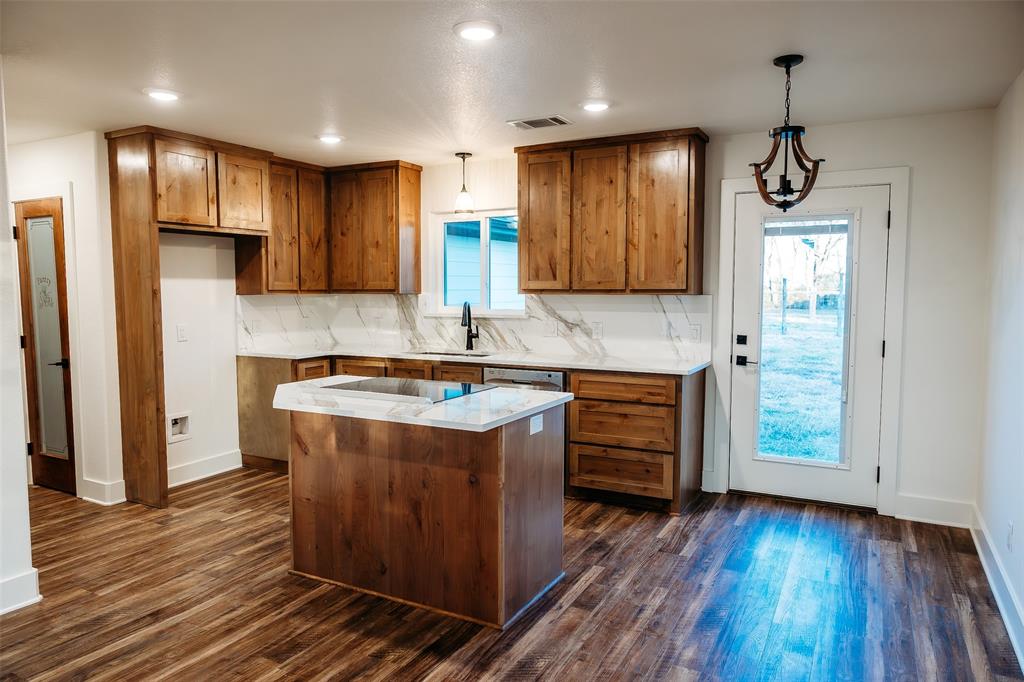 103 Main Windom, TX 75492 - Photo 17 of 29