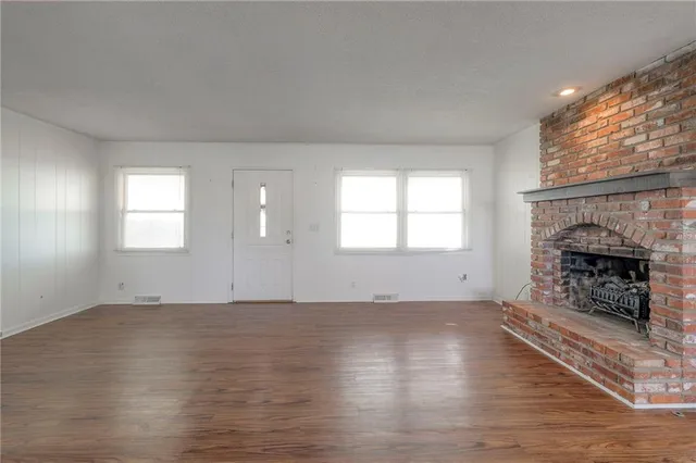 $1,499,000 | 23478 Switzer Road, Bucyrus, KS 66013