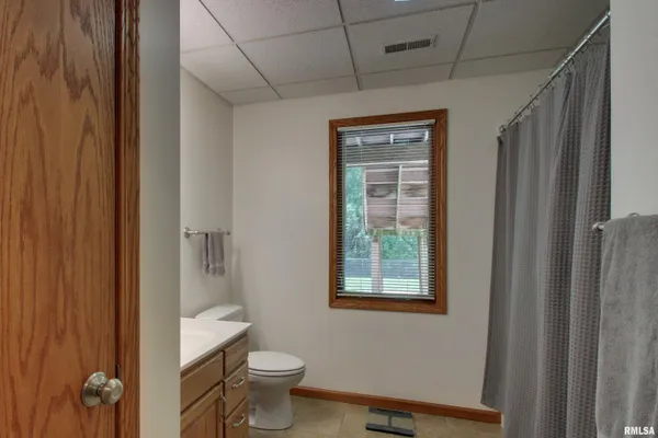 $479,000 | 2734 Parkwood Drive, Quincy, IL 62305