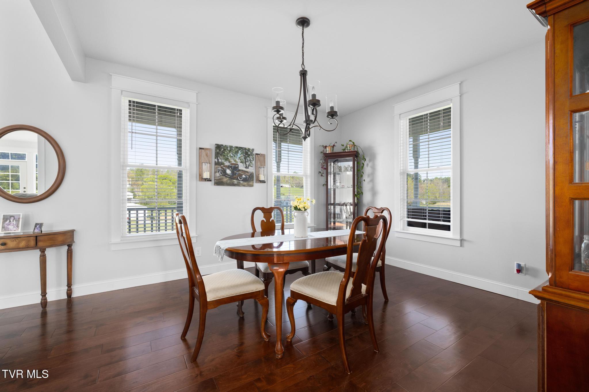 322 Arrowood Road Jonesborough, TN 37659 - Photo 16 of 58 Dining room