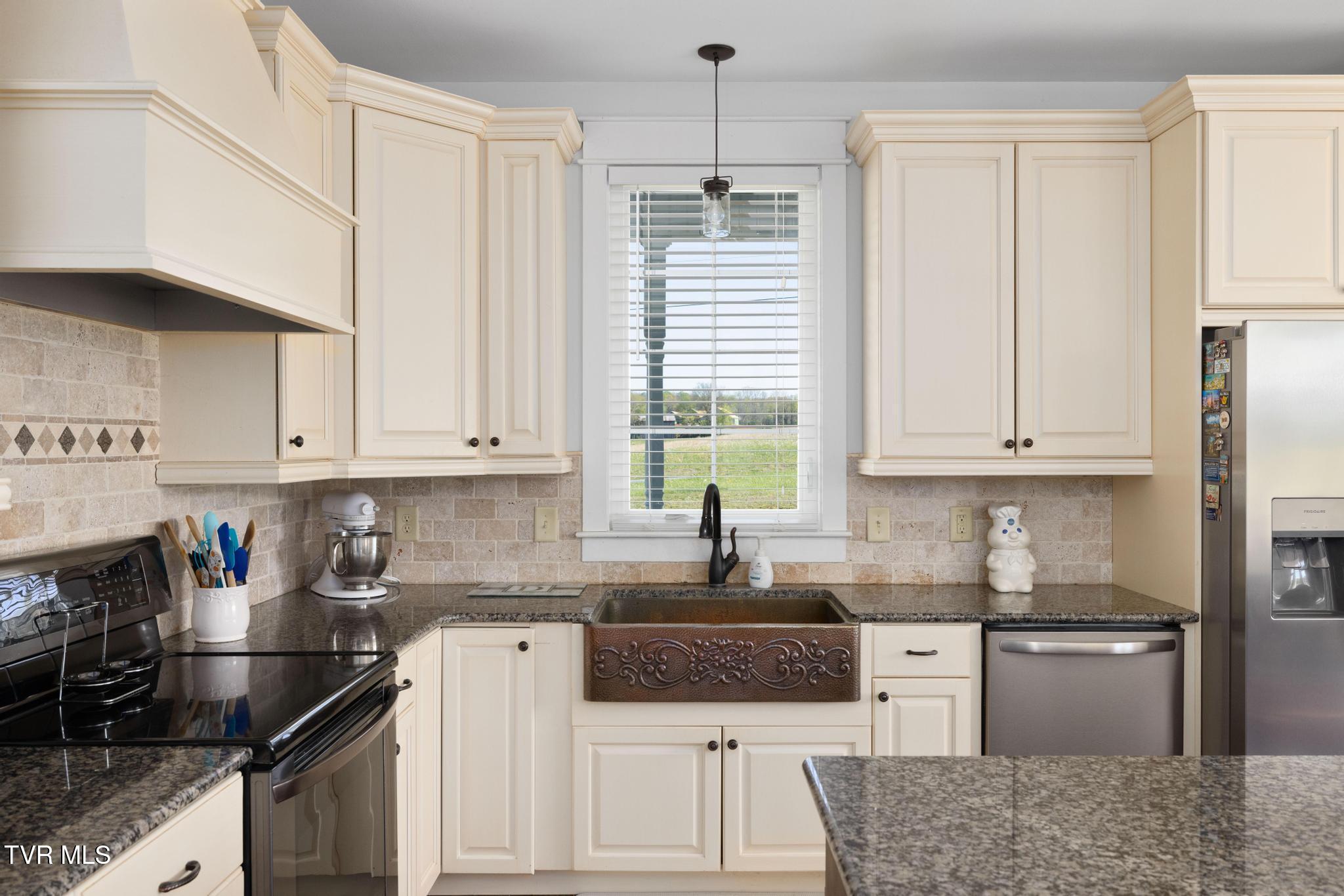 322 Arrowood Road Jonesborough, TN 37659 - Photo 21 of 58 Kitchen