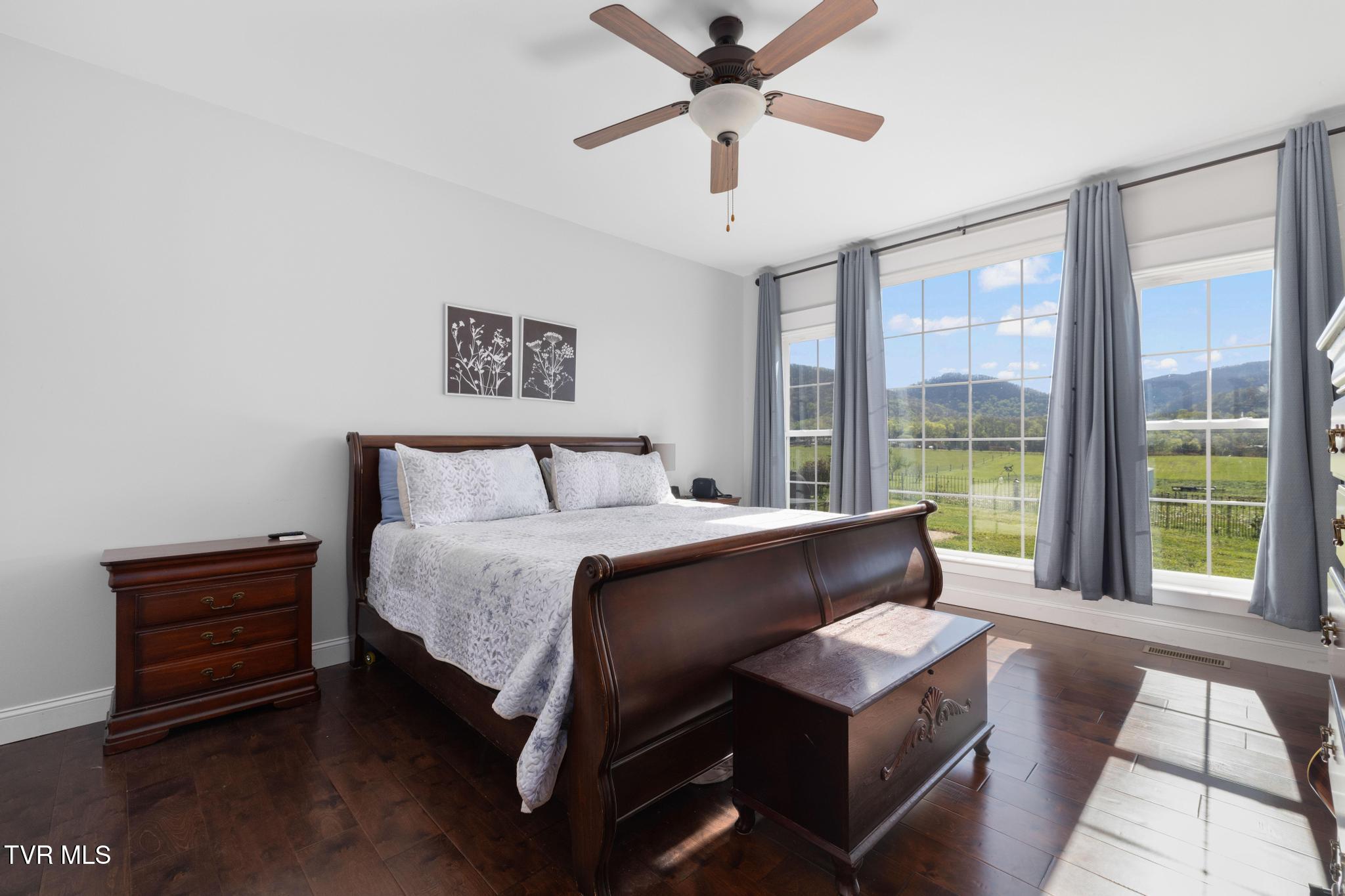 322 Arrowood Road Jonesborough, TN 37659 - Photo 28 of 58 Primary bedroom