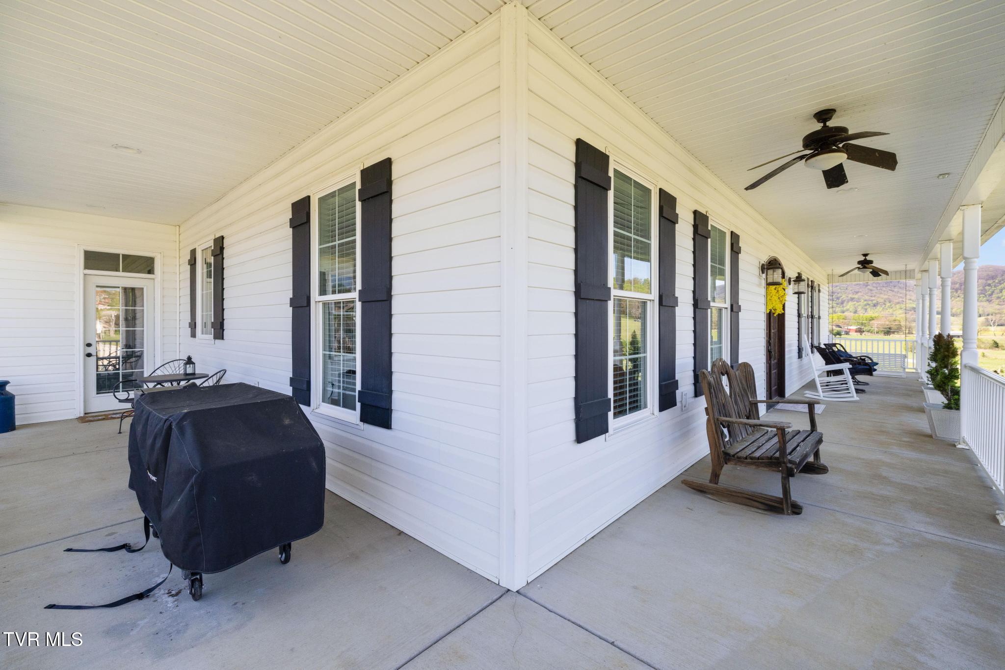 322 Arrowood Road Jonesborough, TN 37659 - Photo 6 of 58 Wrap around porch