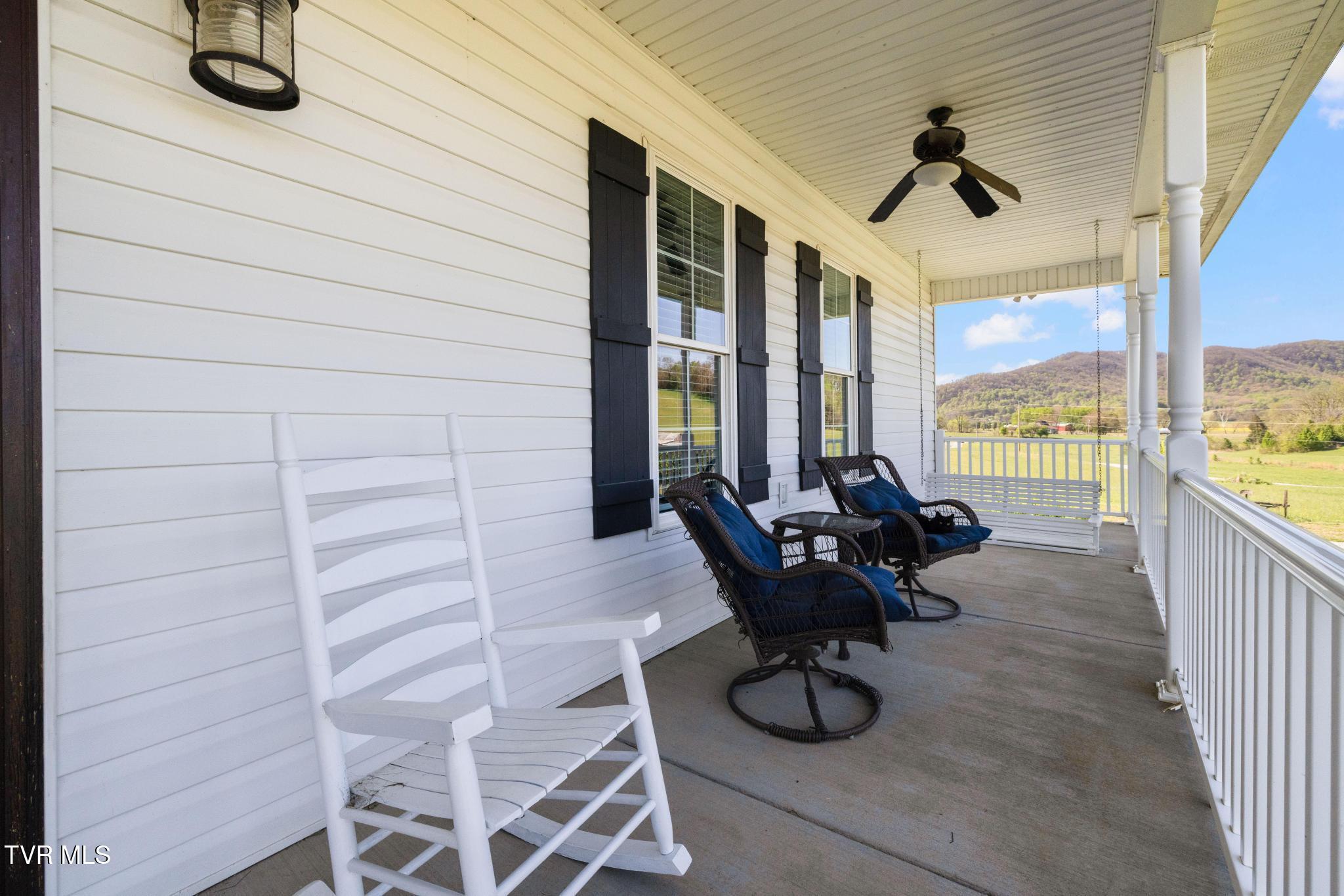 322 Arrowood Road Jonesborough, TN 37659 - Photo 8 of 58 Covered front porch
