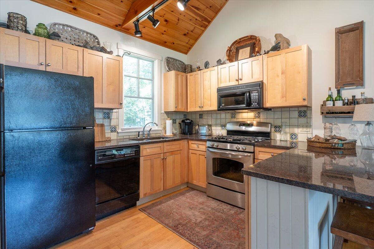 1583 Turtle Head Road Islesboro, ME 04848 - Photo 8 of 72 1583 Turtle Head Road, Islesboro