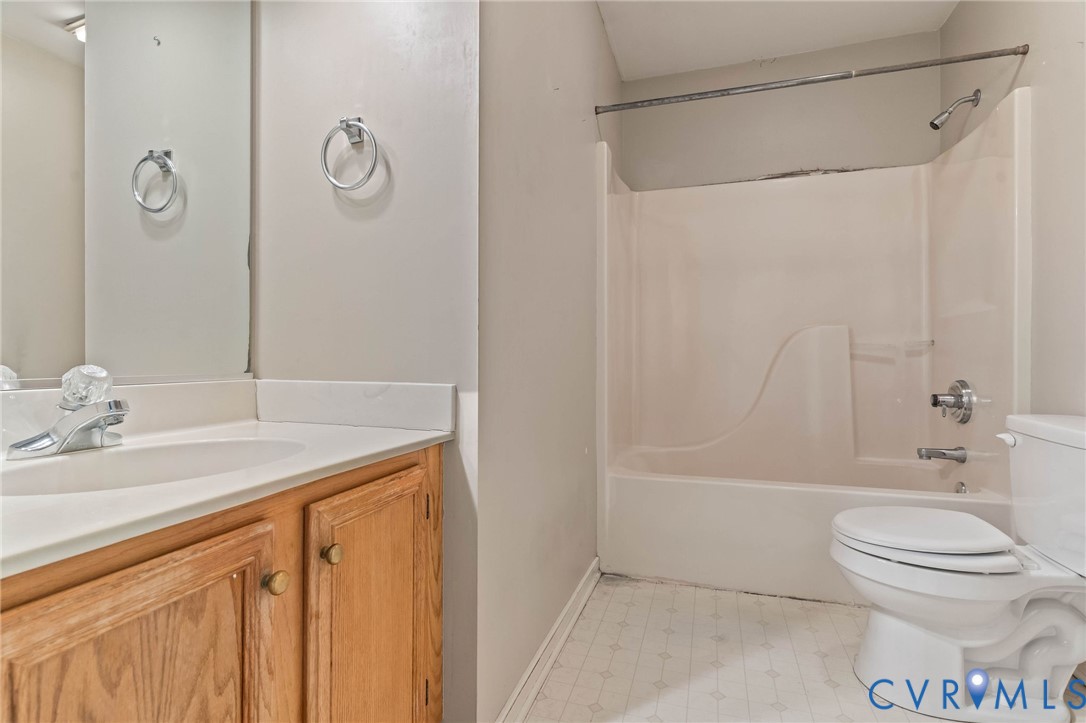 4704 Cedar Cliff Road Chester, VA 23831 - Photo 23 of 31