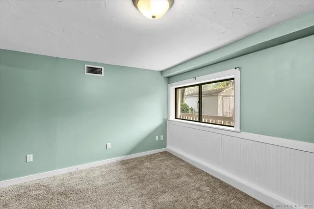 a view of a storage & utility room with washer and dryer