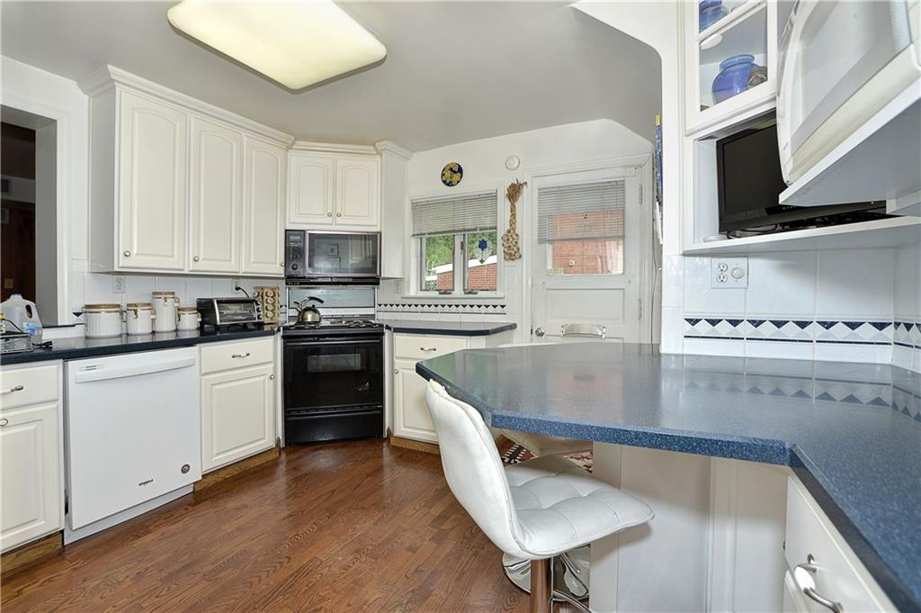 2856 Fernwald Road Pittsburgh, PA 15217 - Photo 11 of 24 Gallery Image 11