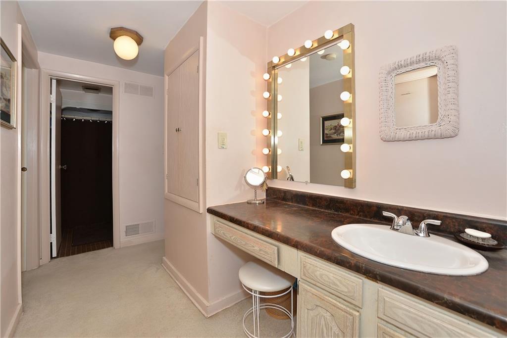 2856 Fernwald Road Pittsburgh, PA 15217 - Photo 16 of 24 Gallery Image 16