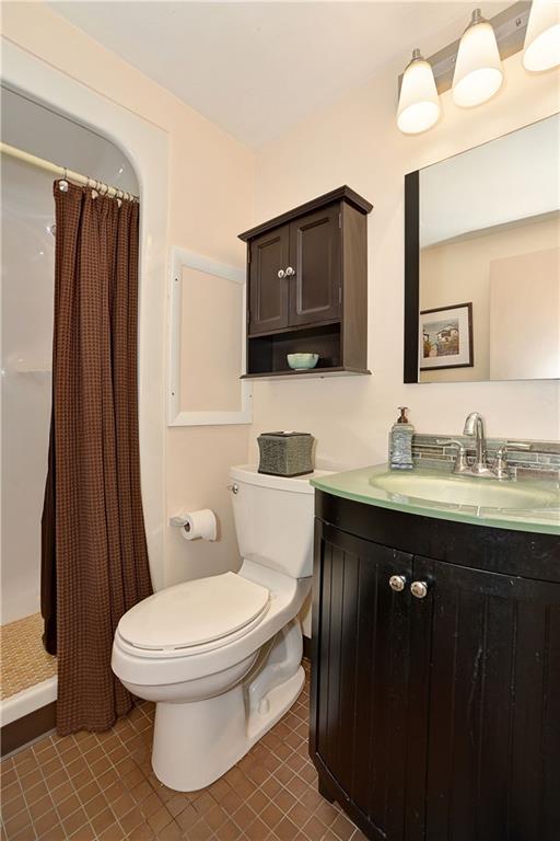 2856 Fernwald Road Pittsburgh, PA 15217 - Photo 17 of 24 Gallery Image 17