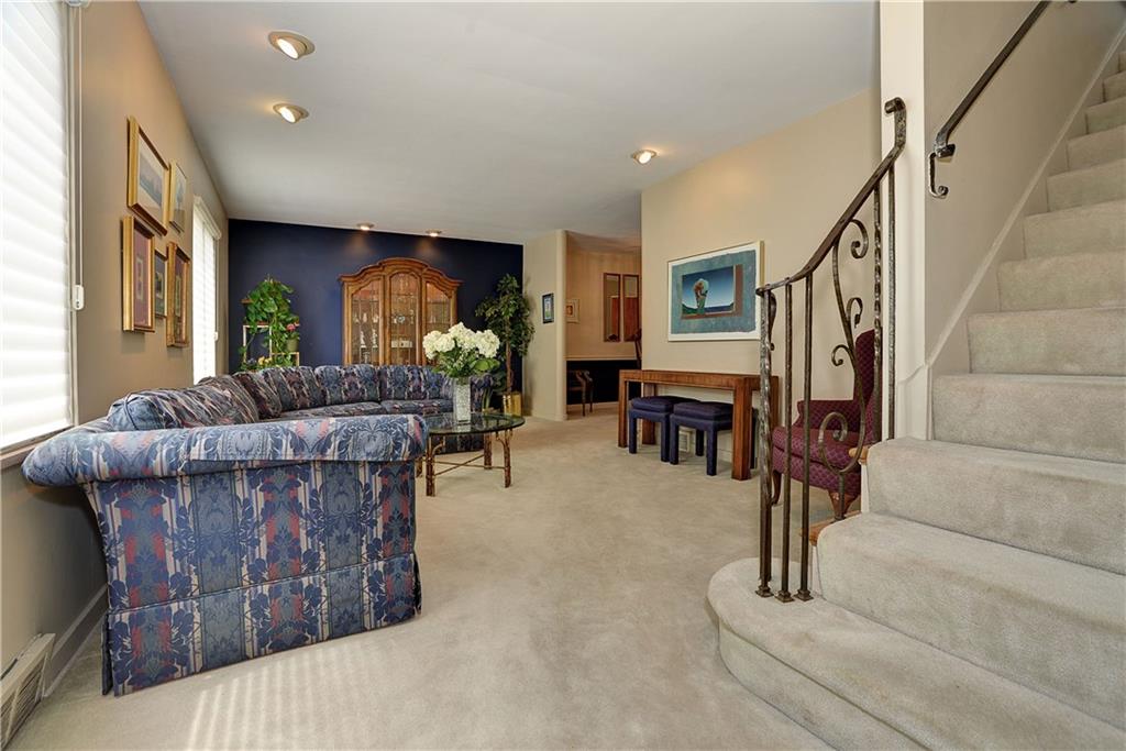 2856 Fernwald Road Pittsburgh, PA 15217 - Photo 3 of 24 Gallery Image 3