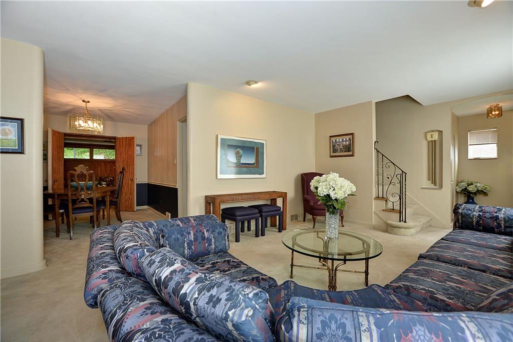 2856 Fernwald Road Pittsburgh, PA 15217 - Photo 4 of 24 Gallery Image 4