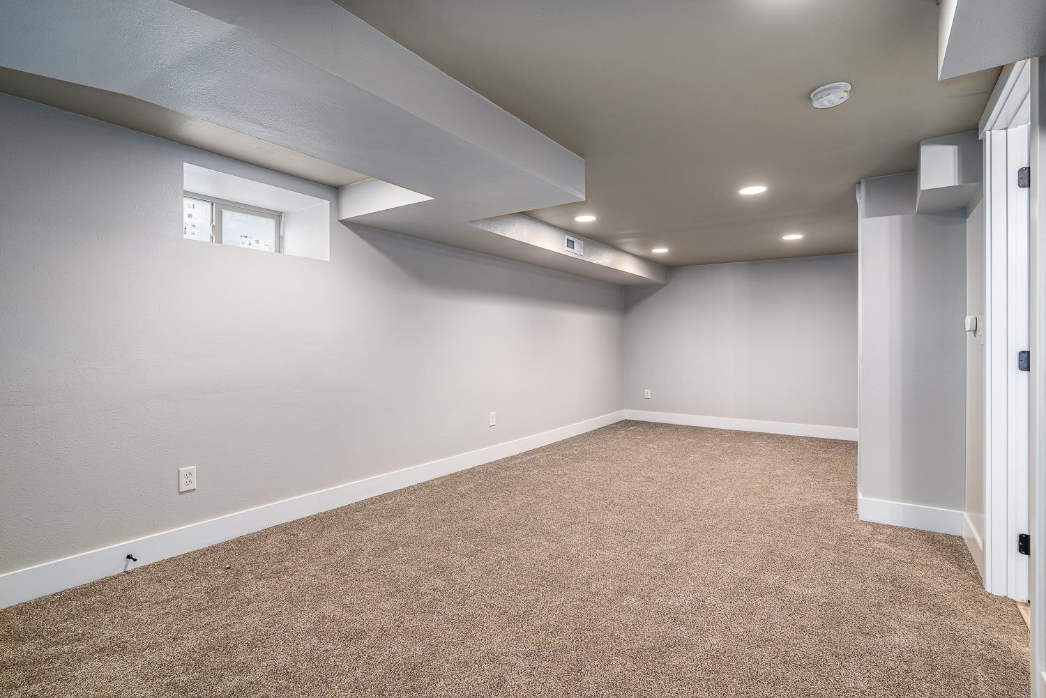2509 West Sharp Avenue Spokane, WA 99201 - Photo 11 of 32