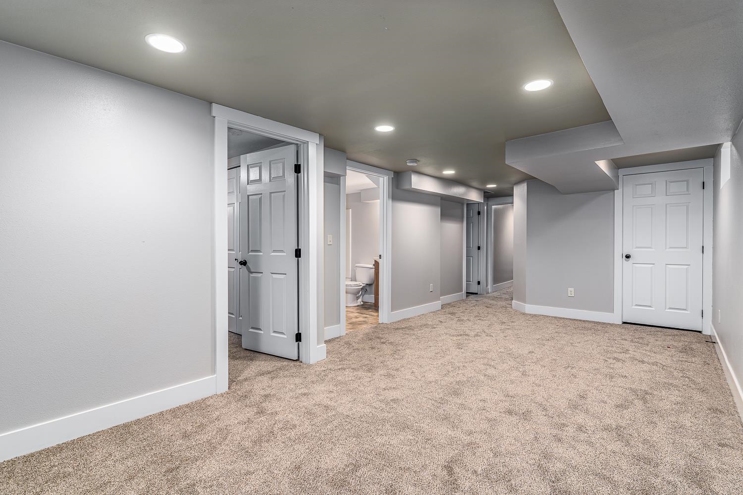 2509 West Sharp Avenue Spokane, WA 99201 - Photo 12 of 32