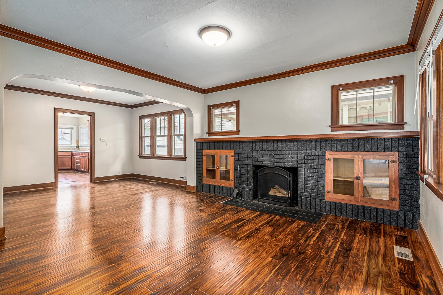 2509 West Sharp Avenue Spokane, WA 99201 - Photo 2 of 32