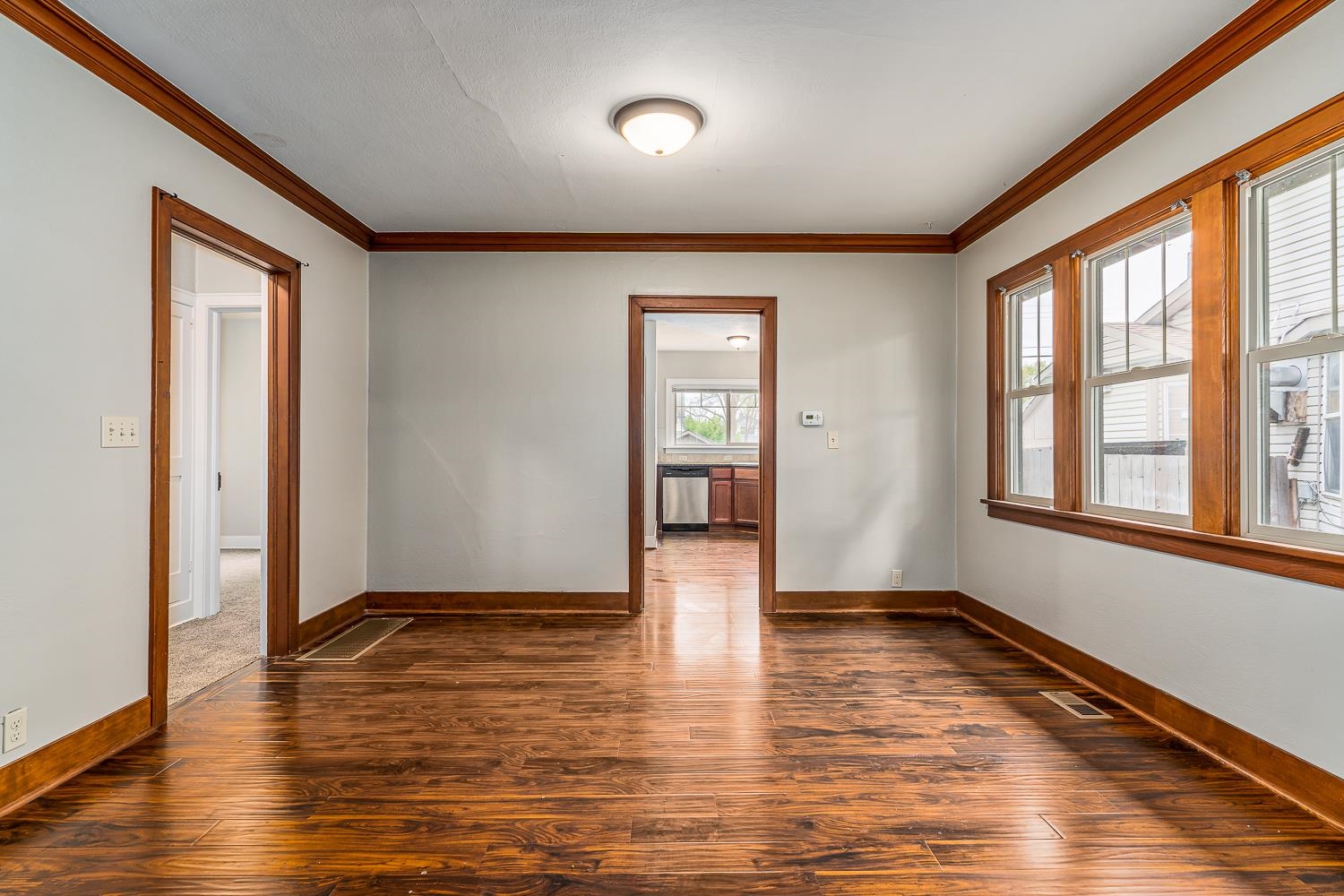 2509 West Sharp Avenue Spokane, WA 99201 - Photo 4 of 32