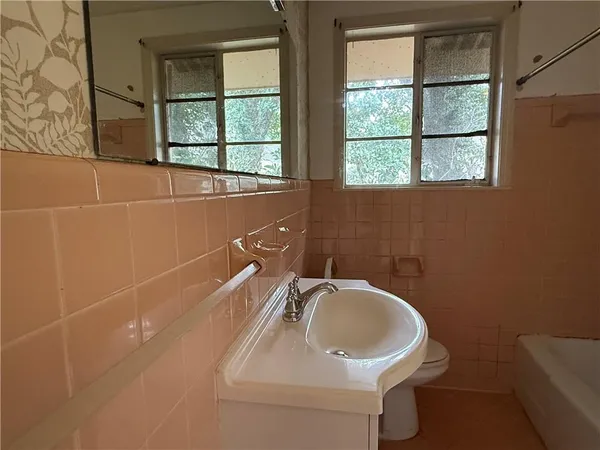 $145,000 | 216 Rhodes Avenue, New Orleans, LA 70131