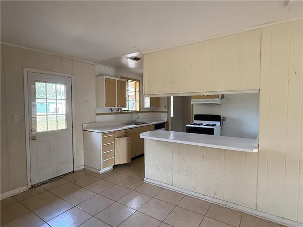 $145,000 | 216 Rhodes Avenue, New Orleans, LA 70131