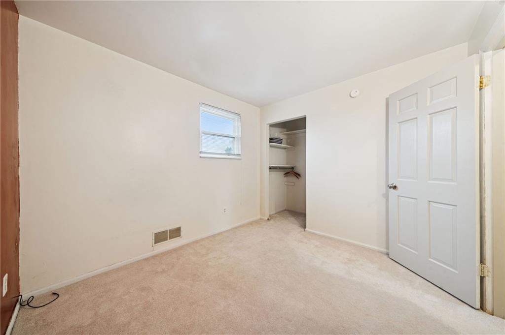 1254 Rinaldi Street Verona, PA 15147 - Photo 28 of 50 Walk-in closet
