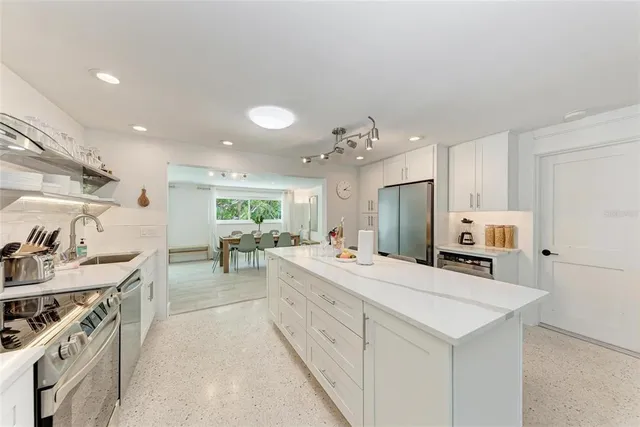 $2,495,000 | 116 Hammock Road, Anna Maria, FL 34216