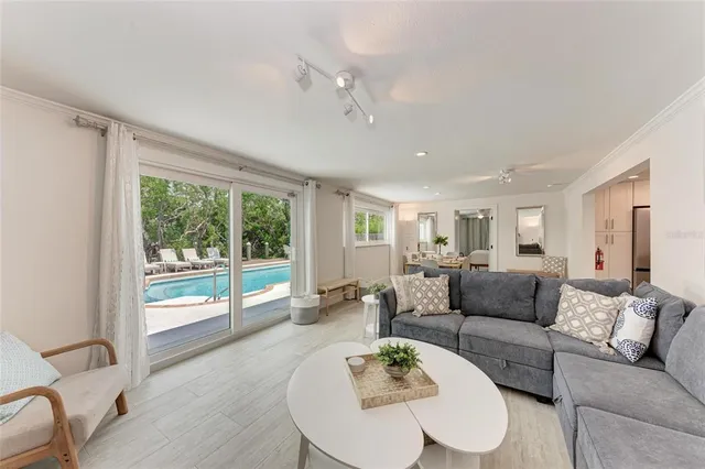 $2,495,000 | 116 Hammock Road, Anna Maria, FL 34216