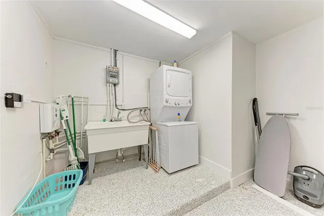 $2,495,000 | 116 Hammock Road, Anna Maria, FL 34216