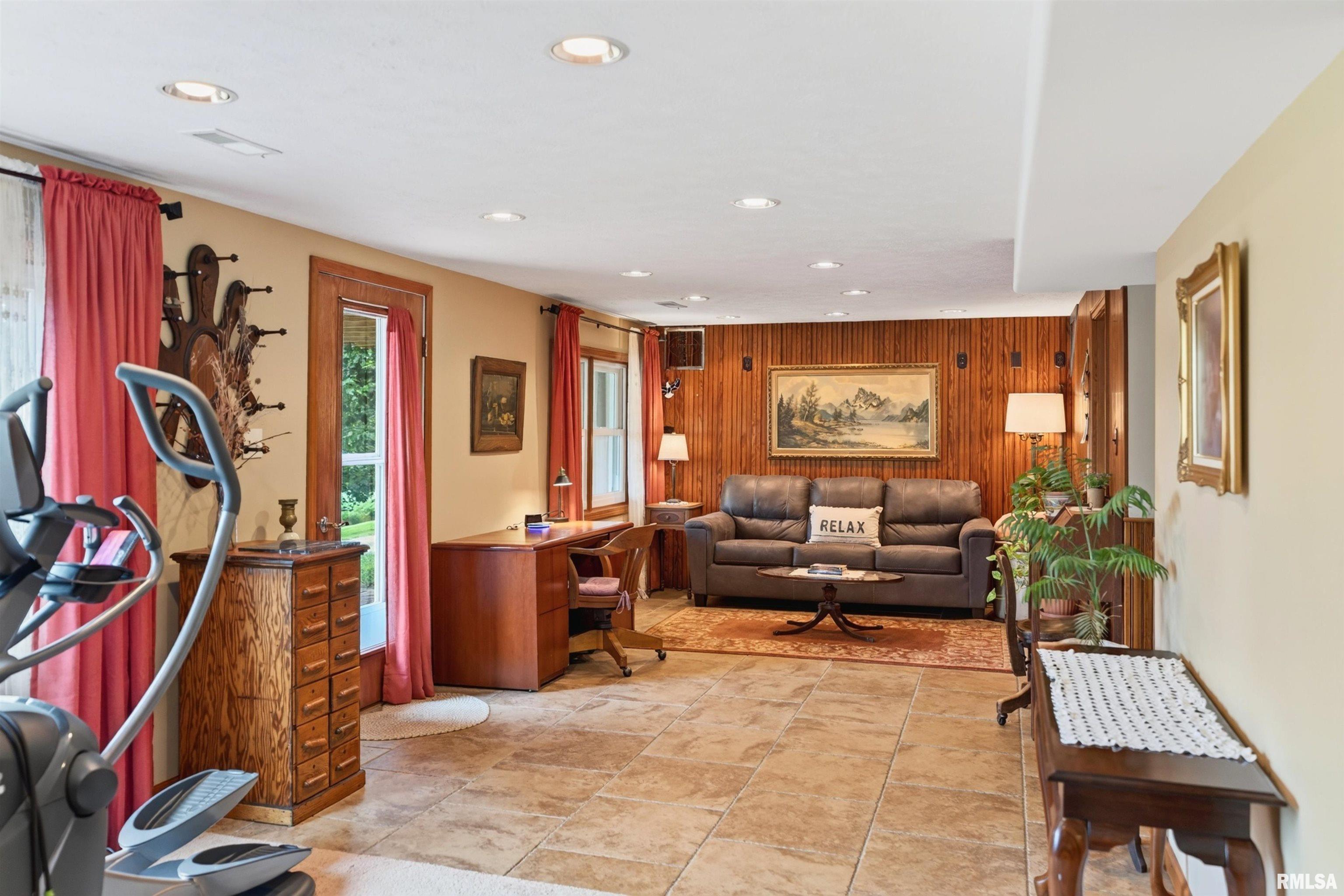 1885 Central Point Road Springfield, IL 62707 - Photo 57 of 100 Gallery Image 57