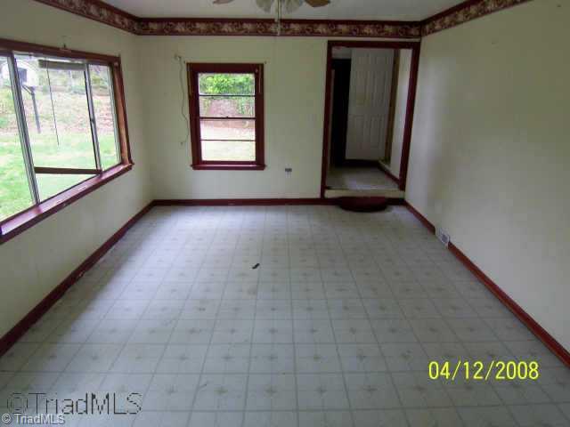 1514 Overbrook Road Burlington, NC 27215 - Photo 5 of 5 Other. sunroom