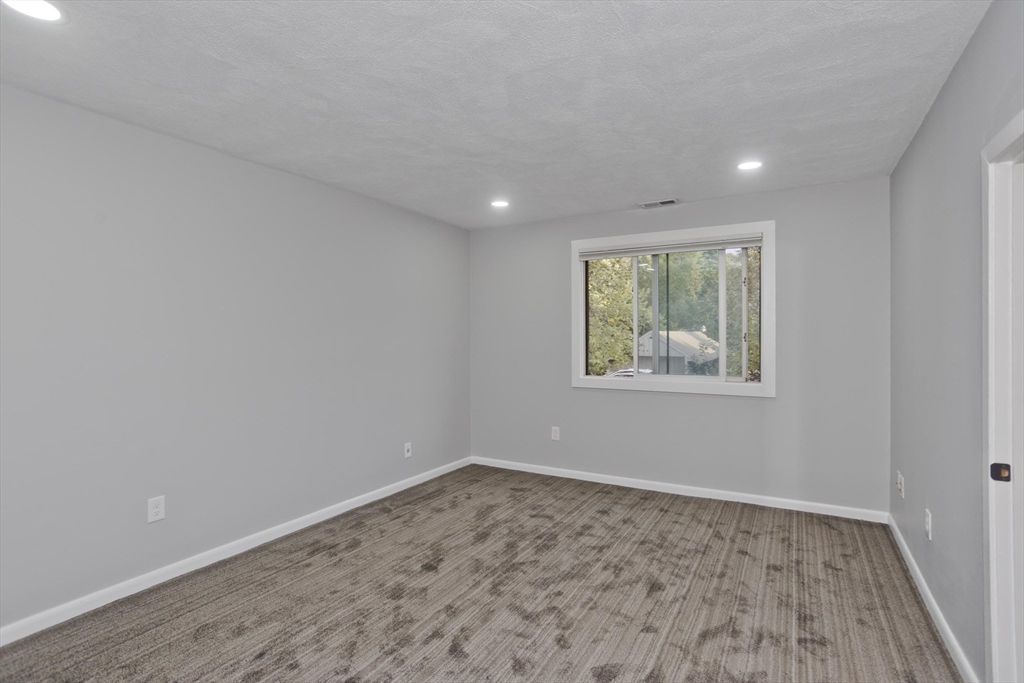 29 Concord Greene, Unit 2 Concord, MA 01742 - Photo 15 of 34