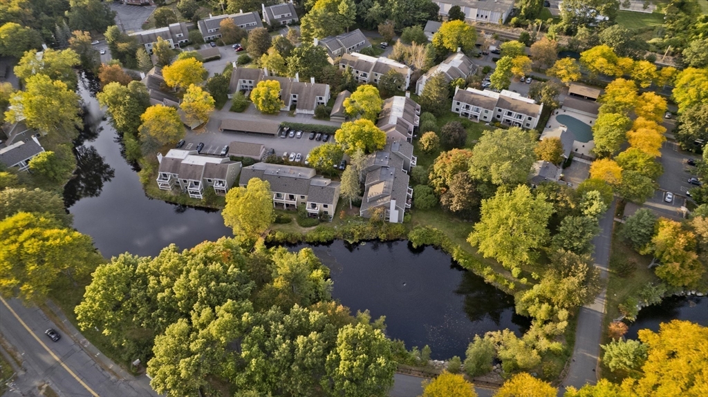 29 Concord Greene, Unit 2 Concord, MA 01742 - Photo 2 of 34