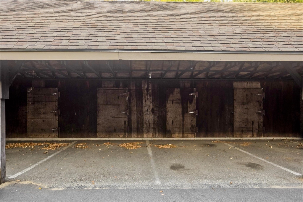 29 Concord Greene, Unit 2 Concord, MA 01742 - Photo 27 of 34